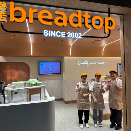 breadtop now open